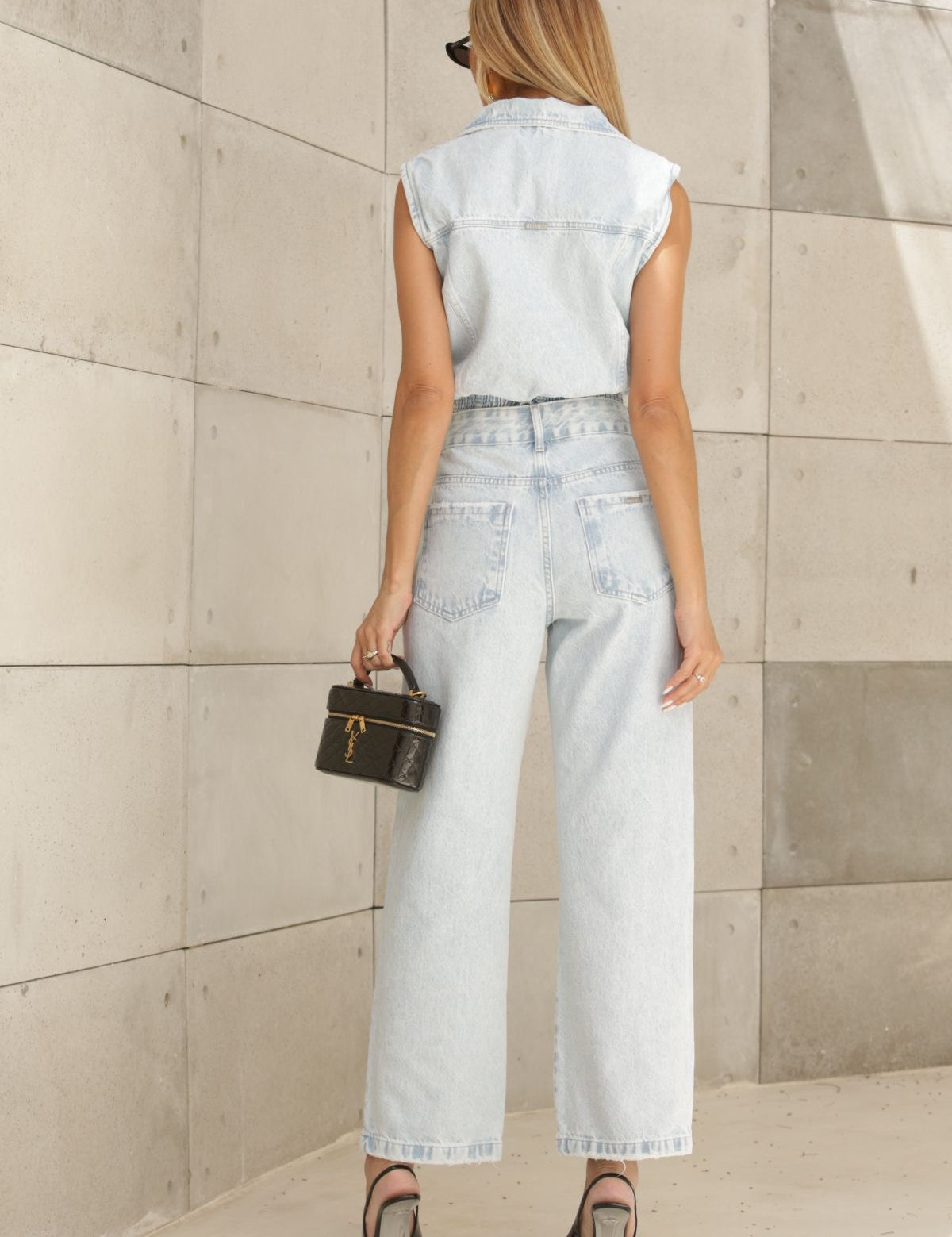 Calça Jeans Reta Frysaide Azul Clara Bordado