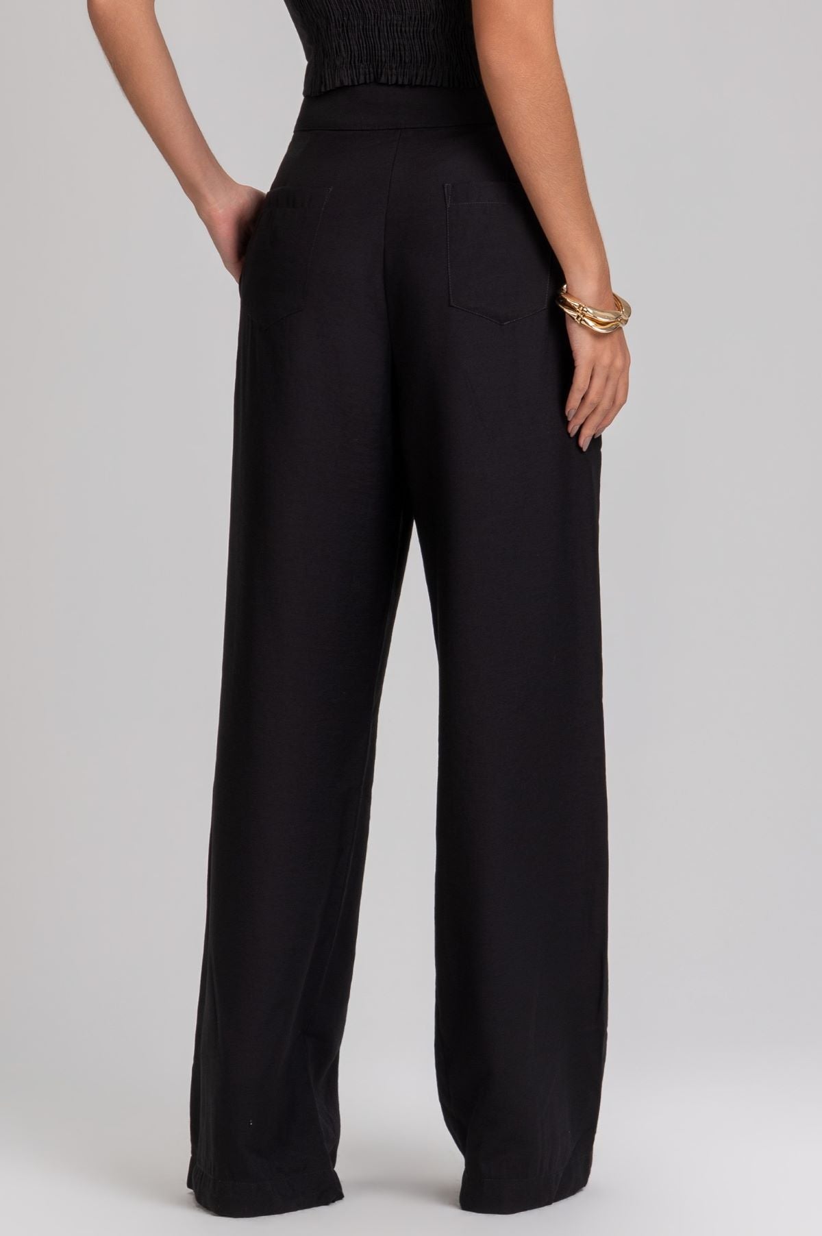 Calça Pantalona Frysaide Preta Alfaiataria Cintura Alta