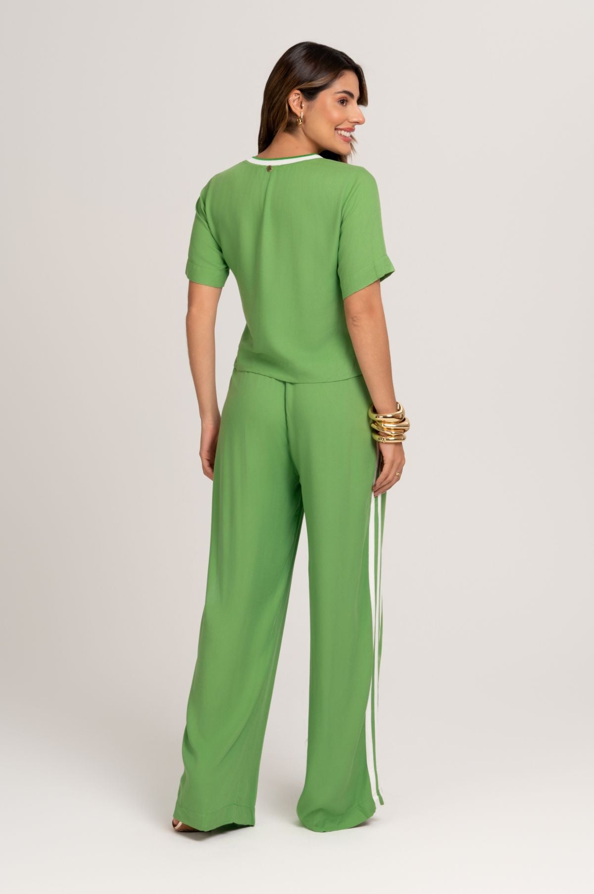 Calça Pantalona Verde De Viscose Com Listras Frysaide