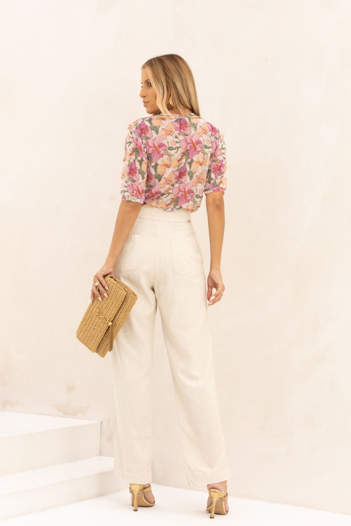 Calça Reta De Linho Zoe Natural Bege Frysaide