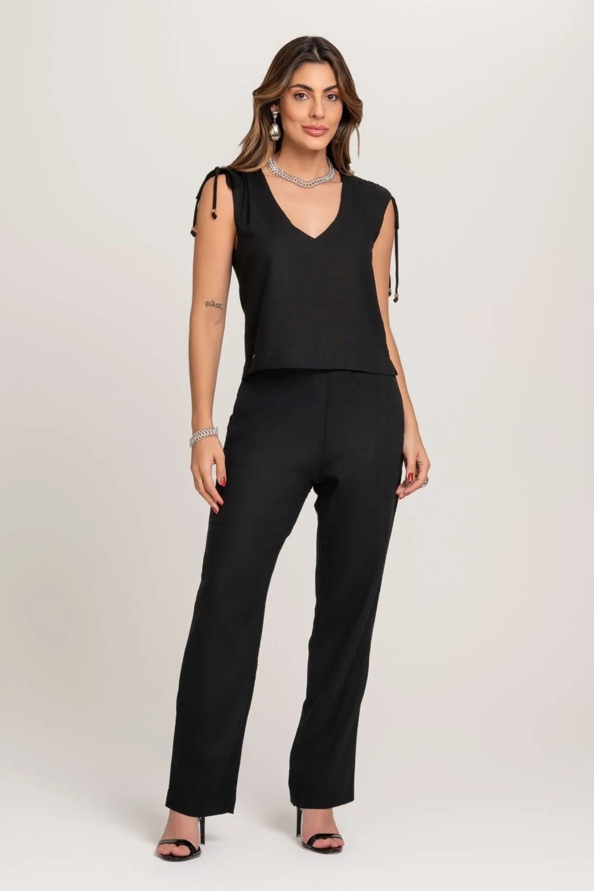 Calça Reta De Linho Zoe Preta Frysaide 