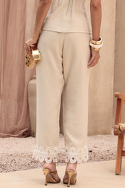 Calça Reta Frysaide Off White Renda Guipir