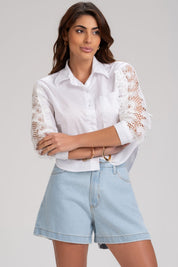 Camisa Cropped Frysaide Branca Guipir Nas Mangas