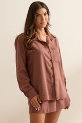 Camisa Flo Maria Marrom Linho Algarve Alongada