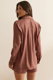Camisa Flo Maria Marrom Linho Algarve Alongada