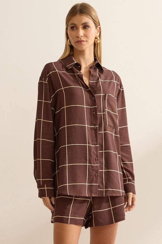 Camisa Flo Maria Marrom Xadrez Alongada