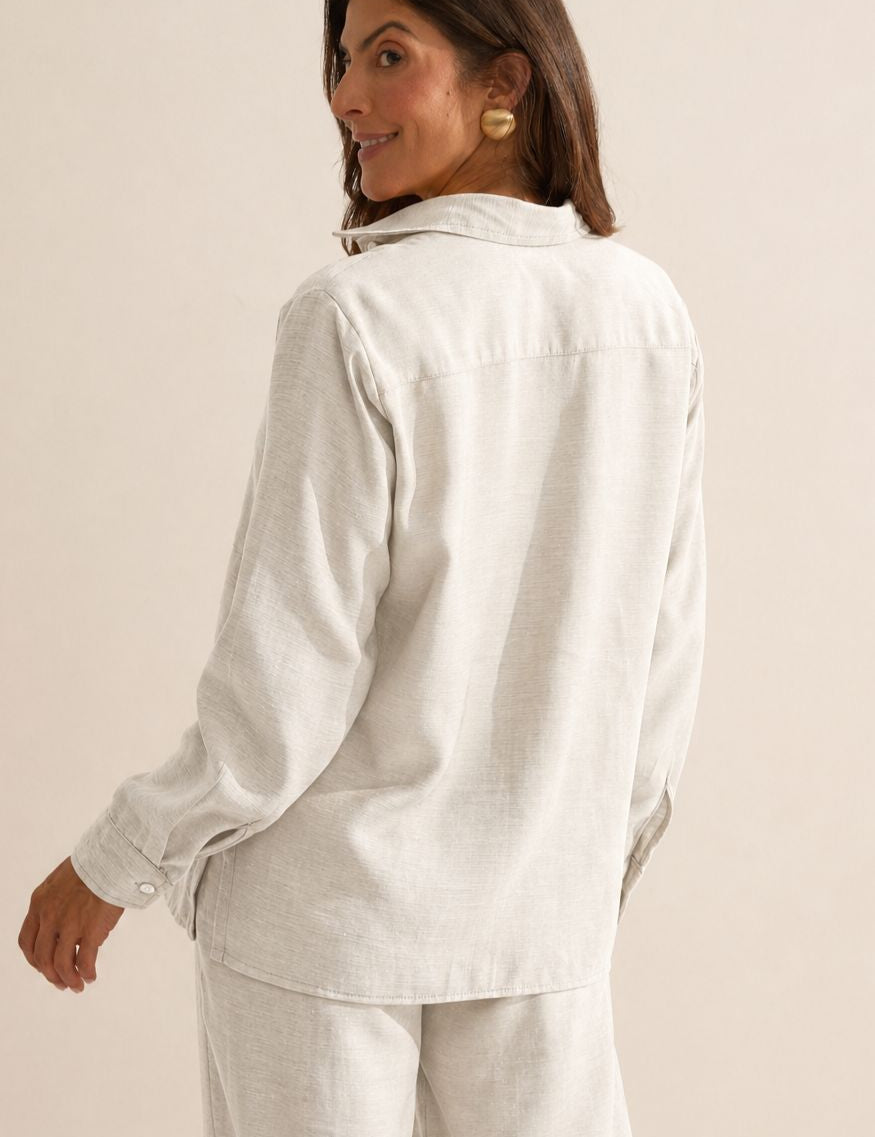 Camisa Flo Maria Off White Linho Bolsos Frontais