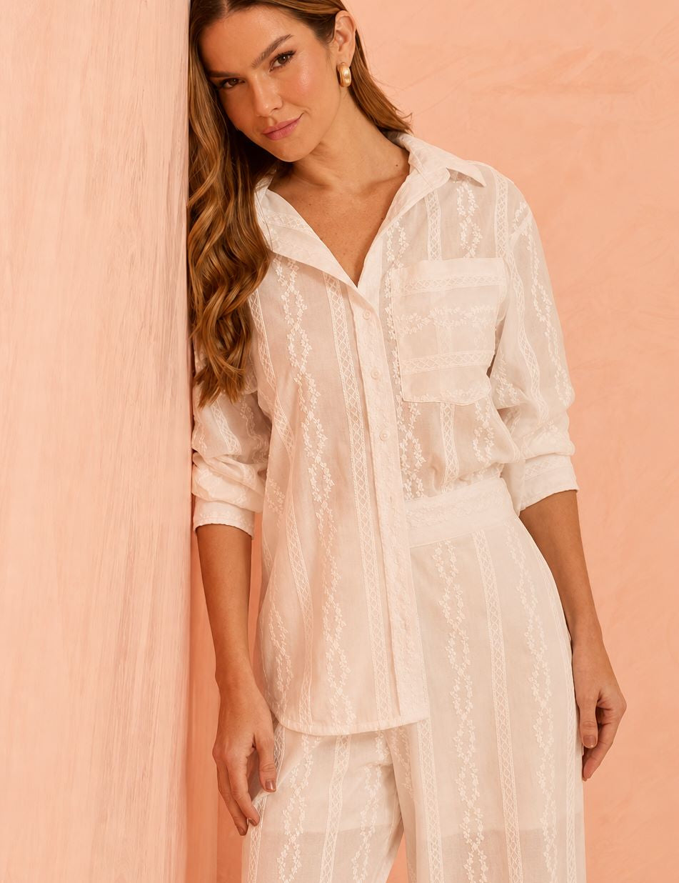 Camisa Flo Maria Off White Listras Texturizadas