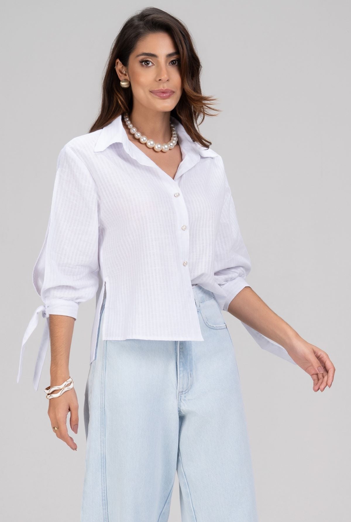 Camisa Frysaide Branca Abertura Nas Mangas