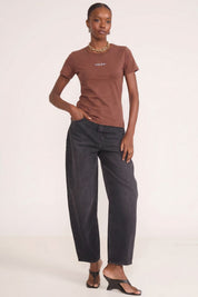 Camiseta Colcci Marrom Logo Frontal