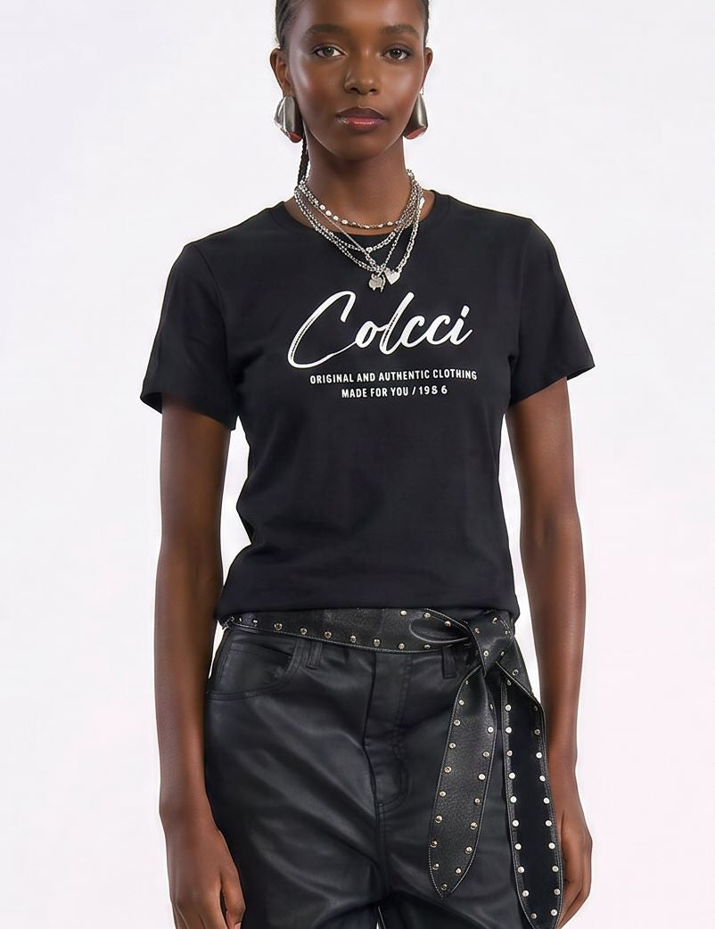 Camiseta Colcci Preta Logo Cursivo Frontal