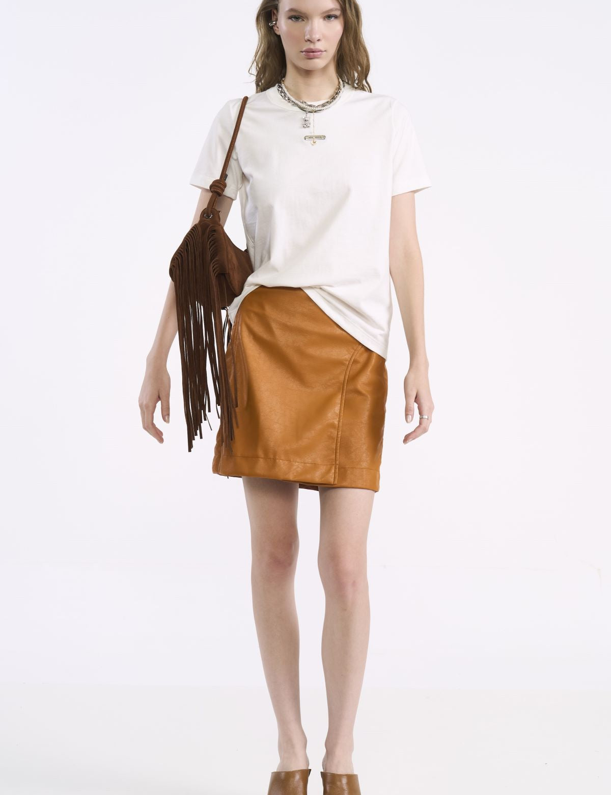 Camiseta Colcci Taupe Gola Redonda Malha Lisa