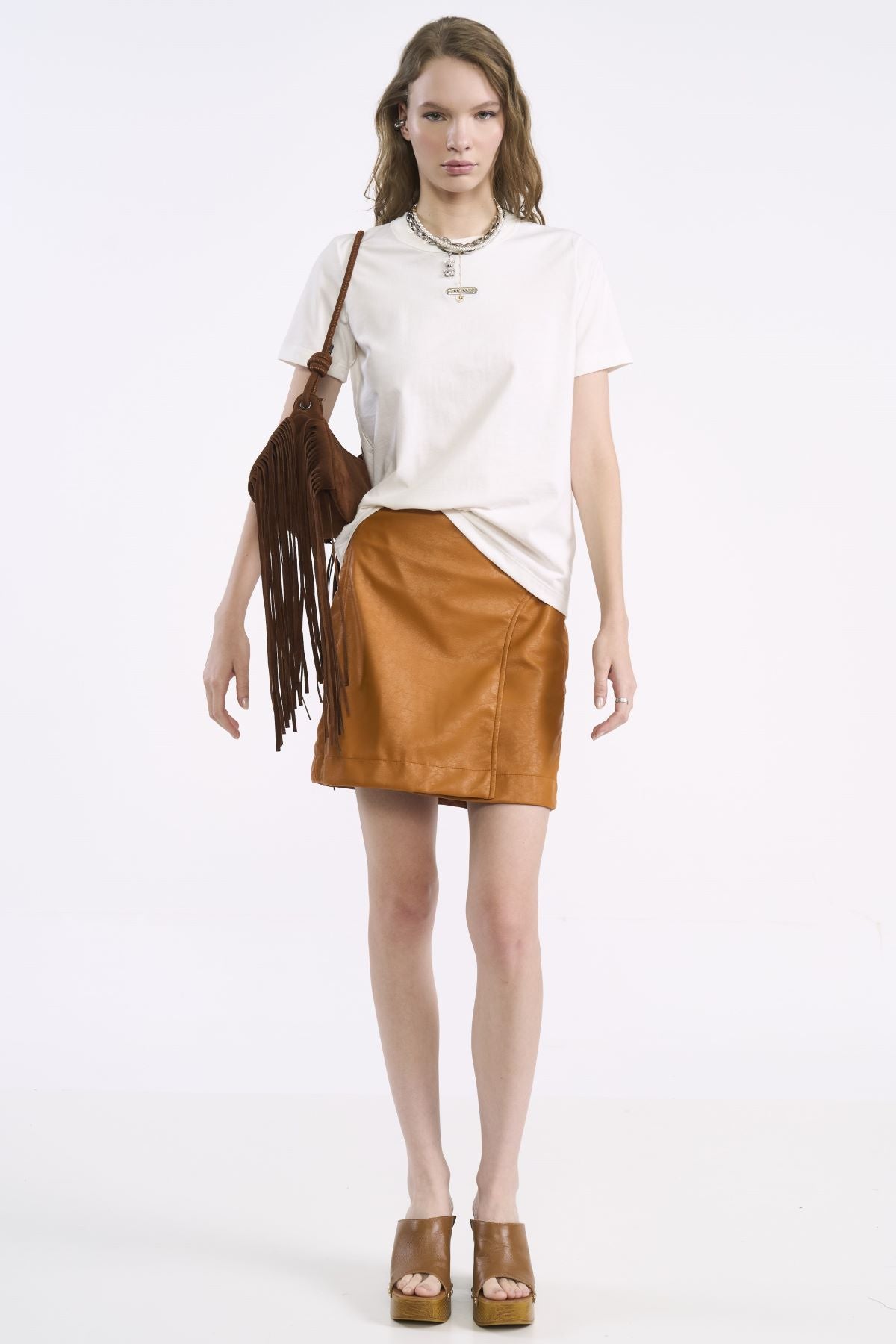 Camiseta Colcci Taupe Gola Redonda Malha Lisa
