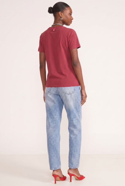 Camiseta Colcci Vinho Pedrarias Logo
