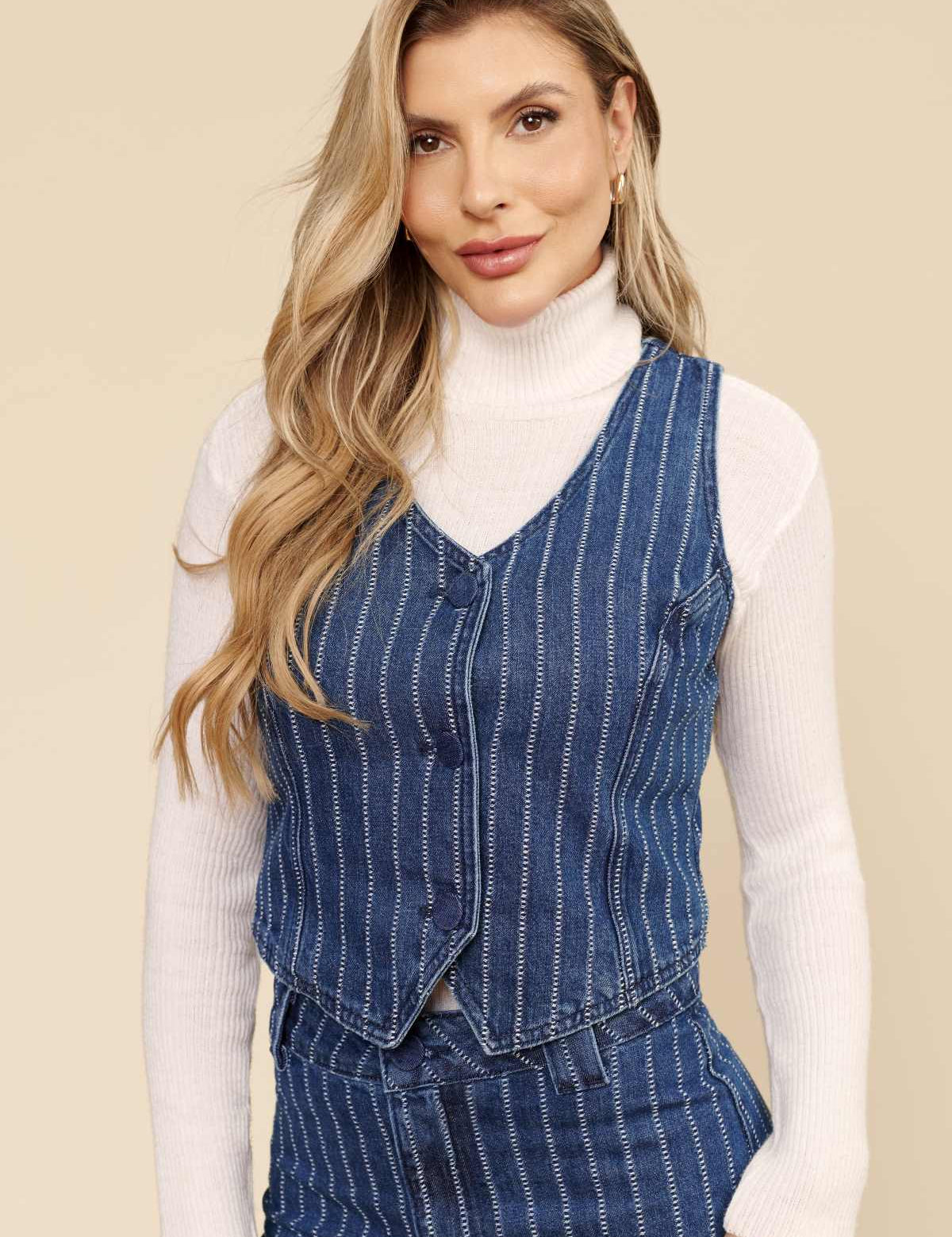 Colete Lottus Azul Jeans Risca De Giz Botões