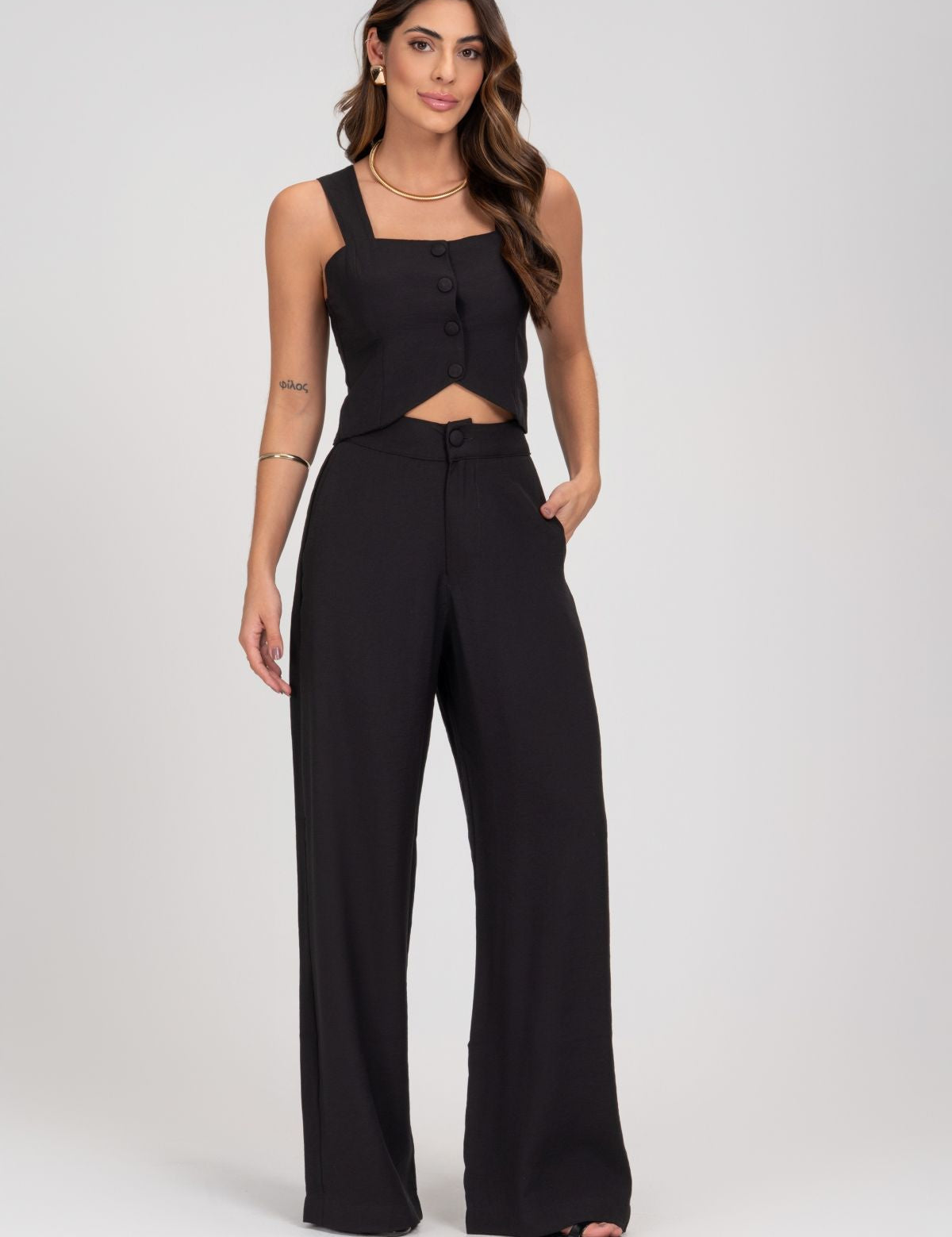 Cropped Alfaiataria Preto Alças Largas Frysaide