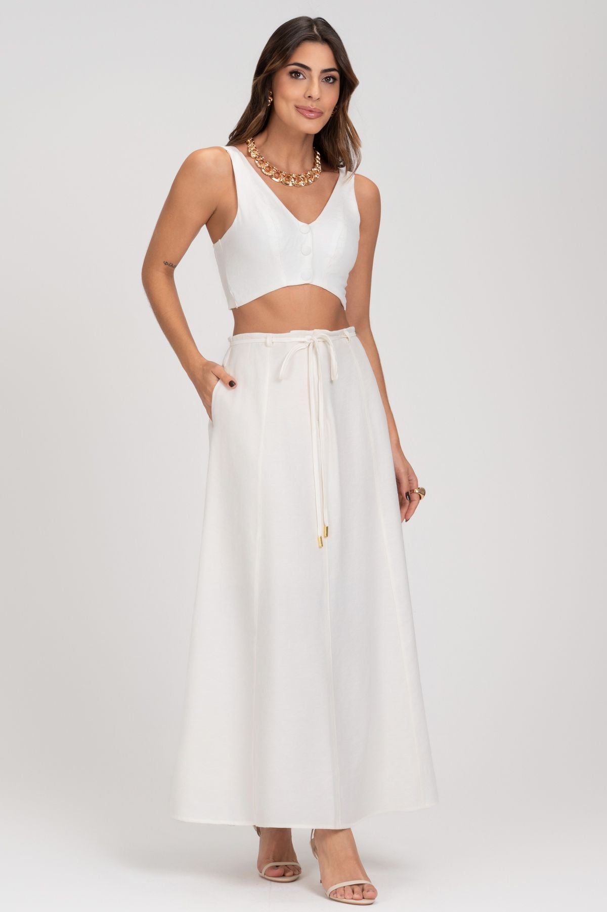 Cropped De Alfaiataria Com Decote Médio Off White Frysaide