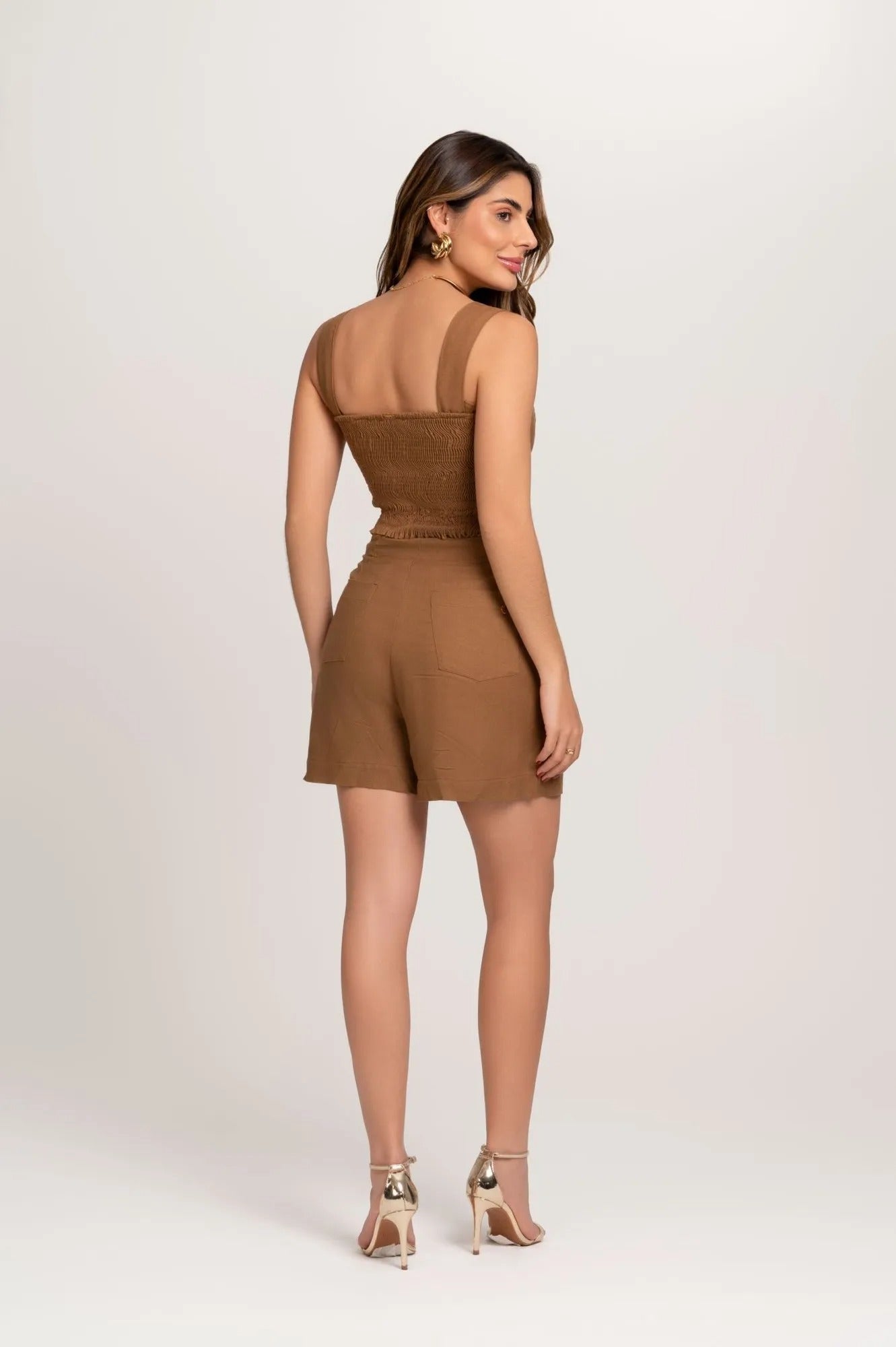 Cropped De Linho Com Alças Largas Marrom Frysaide