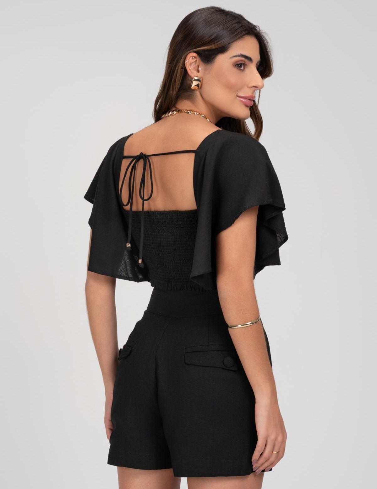 Cropped De Linho Preto Com Babado Na Manga Frysaide