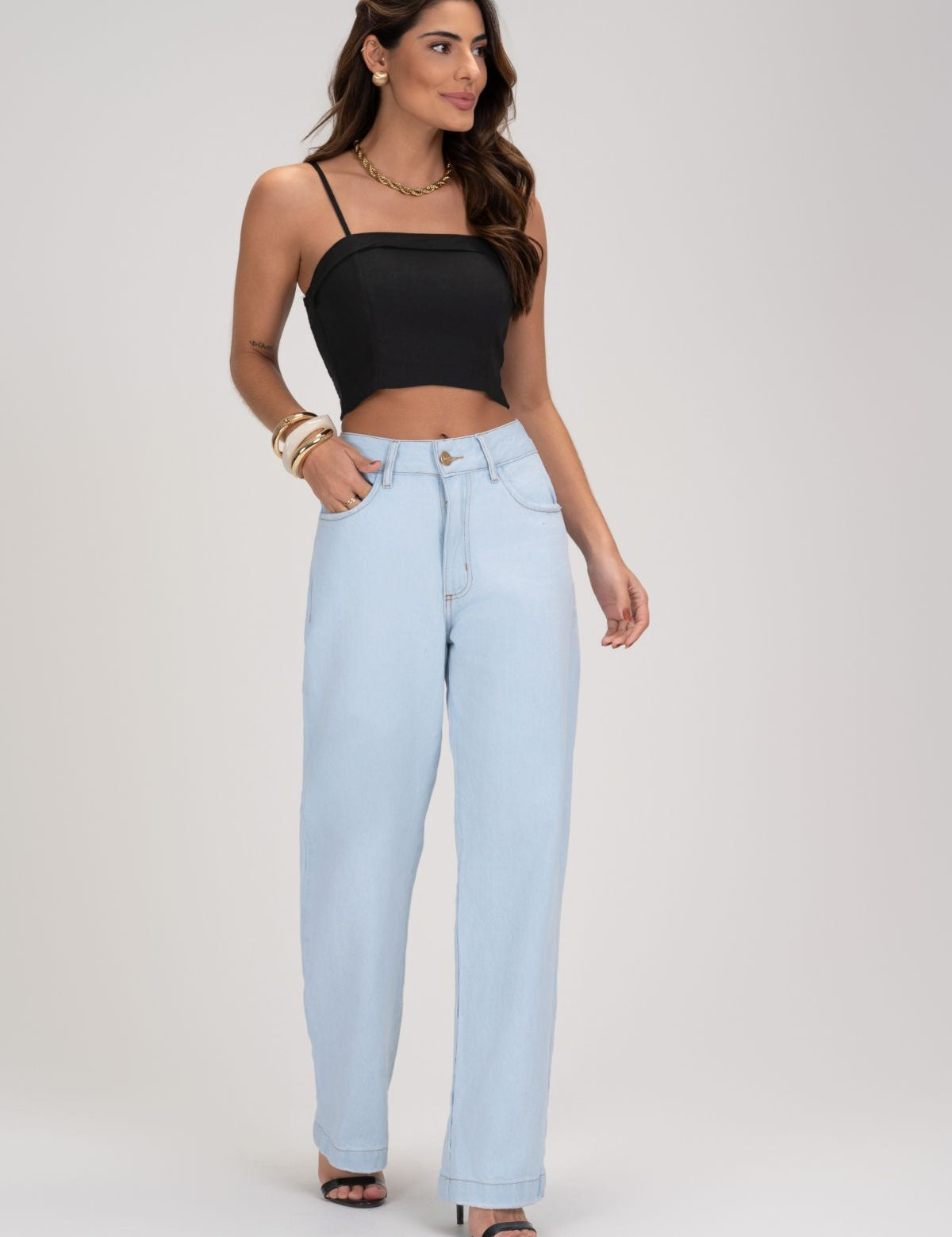 Cropped De Linho Preto Decote Frysaide