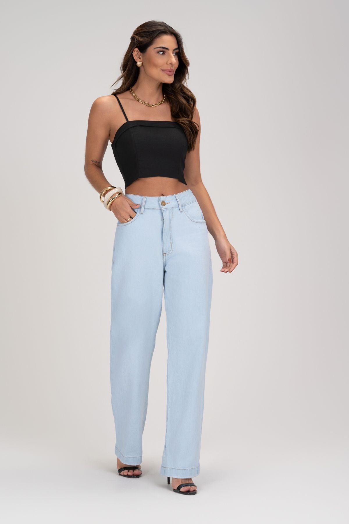 Cropped De Linho Preto Decote Frysaide