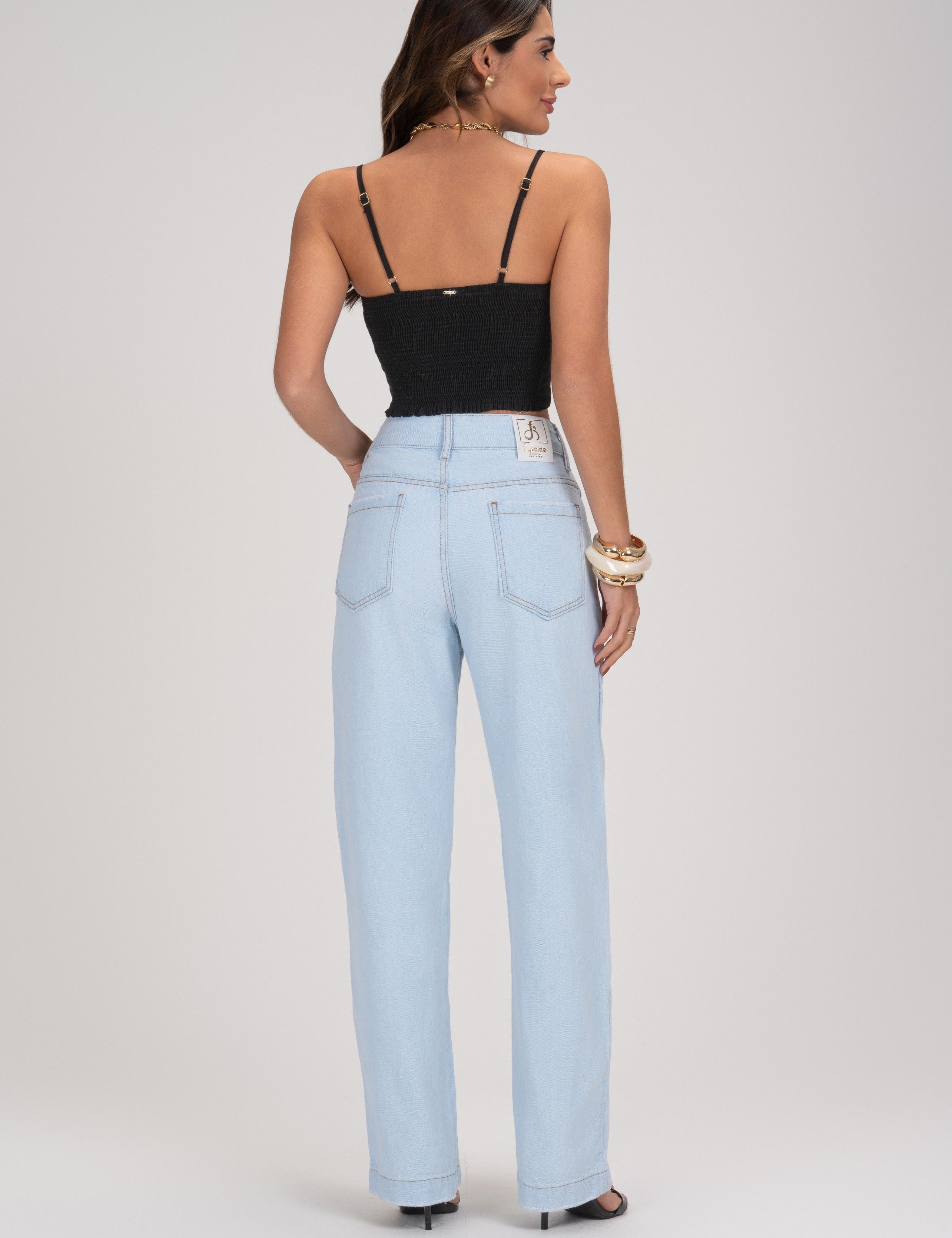 Cropped De Linho Preto Decote Frysaide