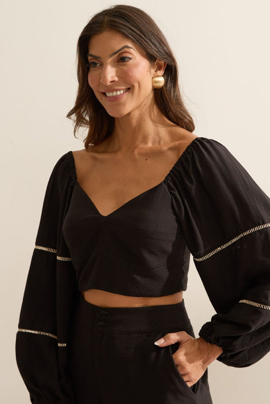 Cropped Flo Maria Preto Manga Bufante
