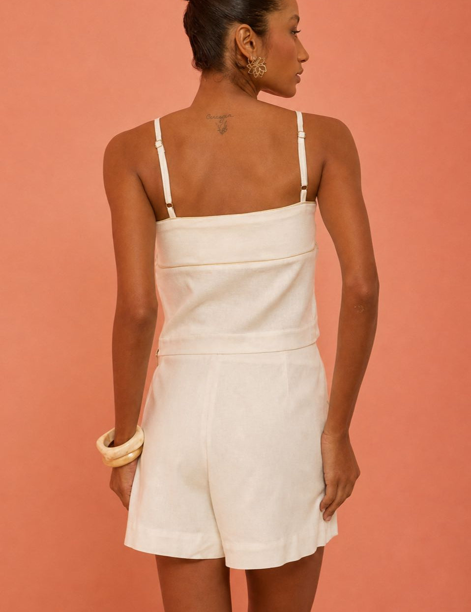 Cropped Linho Flo Maria Off White Alça Regulável