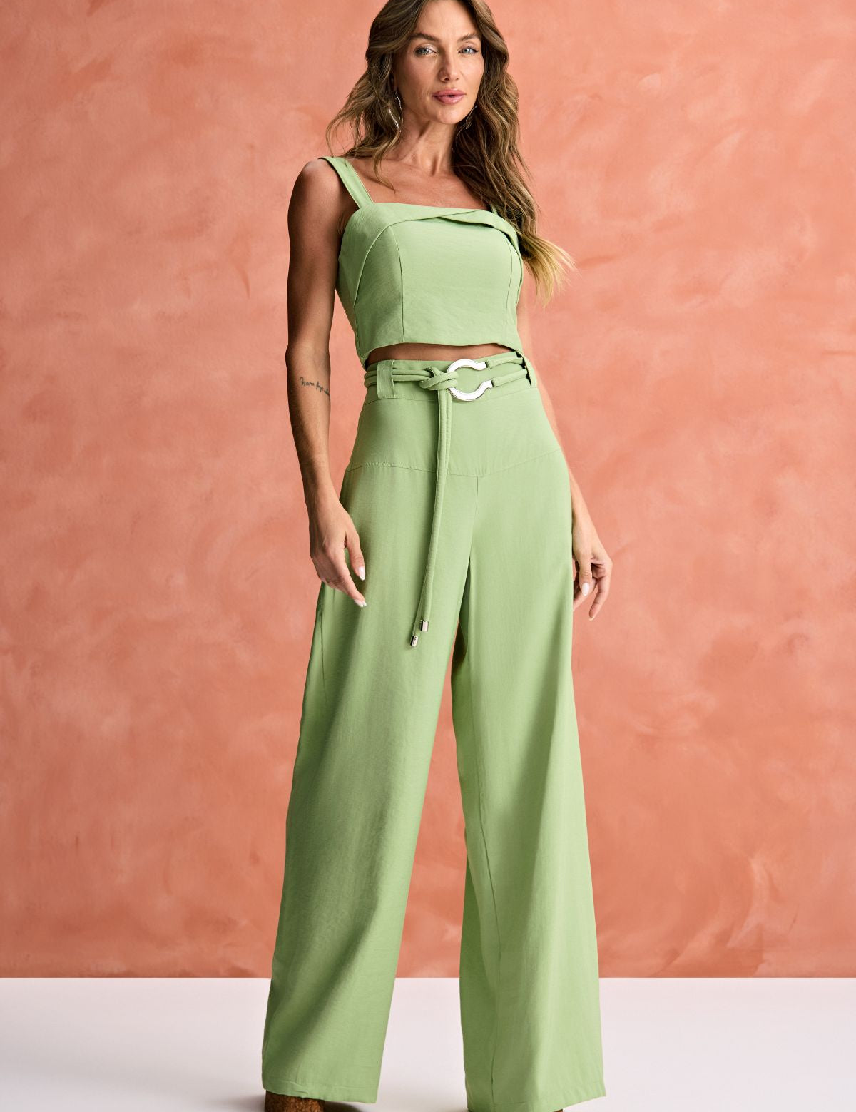 Cropped Verde Match Com Decote Reto Meia Loka