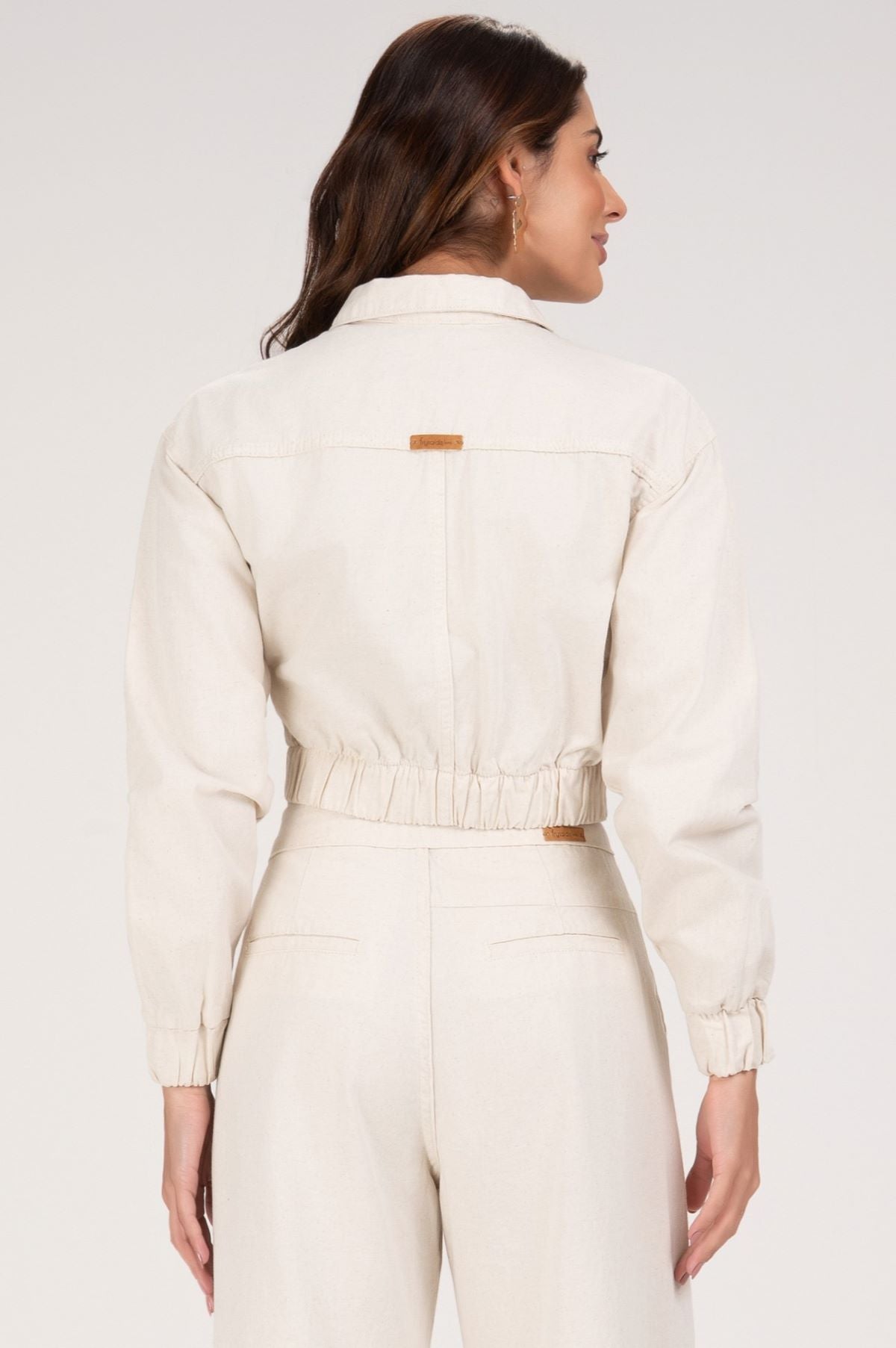 Jaqueta Frysaide Off White Cropped Sarja Com Botões