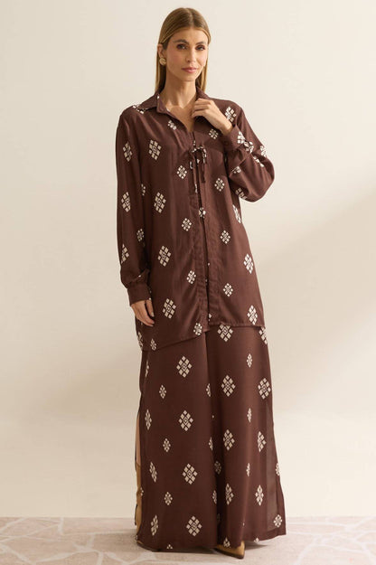 Kimono Flo Maria Marrom Estampa Geométrica