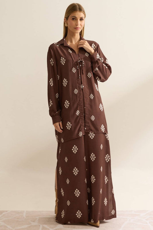 Kimono Flo Maria Marrom Estampa Geométrica