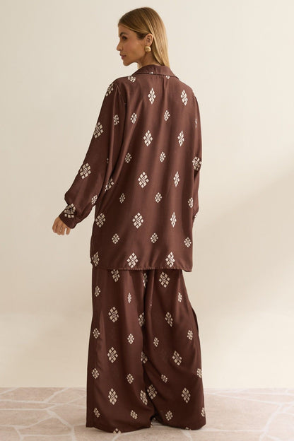 Kimono Flo Maria Marrom Estampa Geométrica