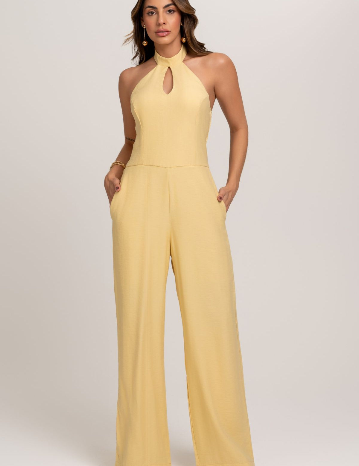Macacão Pantalona De Alfaiataria Amarelo Frysaide