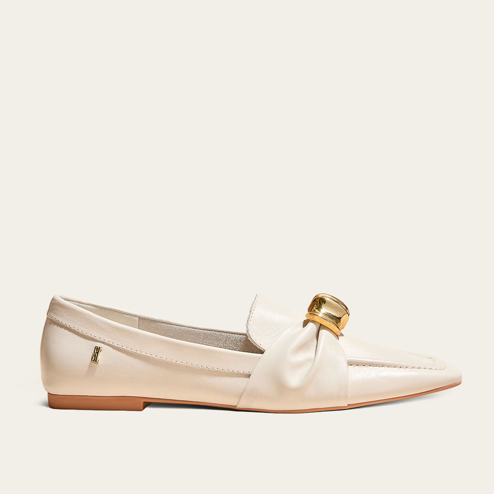 Mocassim Santa Lolla Off White Couro Metal Dourado