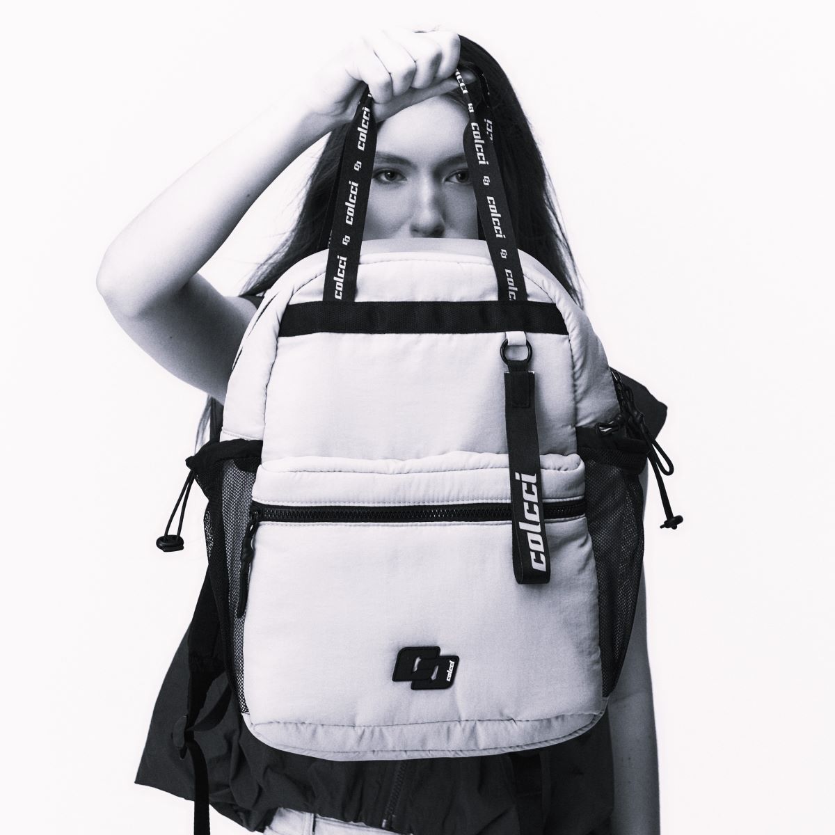 Mochila Colcci Preta Acolchoada Bolsos Mesh