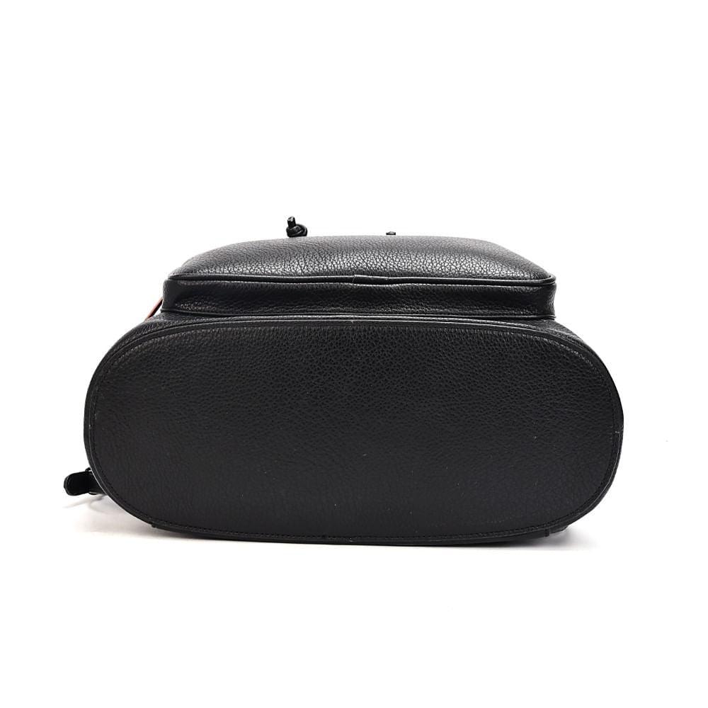 Mochila Grande Preta Santa Lolla Couro 