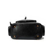 Mochila Santa Lolla Preta Fecho Metálico E Bolso Frontal