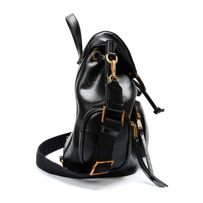 Mochila Santa Lolla Preta Fecho Metálico E Bolso Frontal