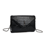 Necessaire Santa Lolla Preta Croco Alça Corrente