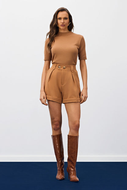 Short Bege Com Botão Duplo Meia Loka