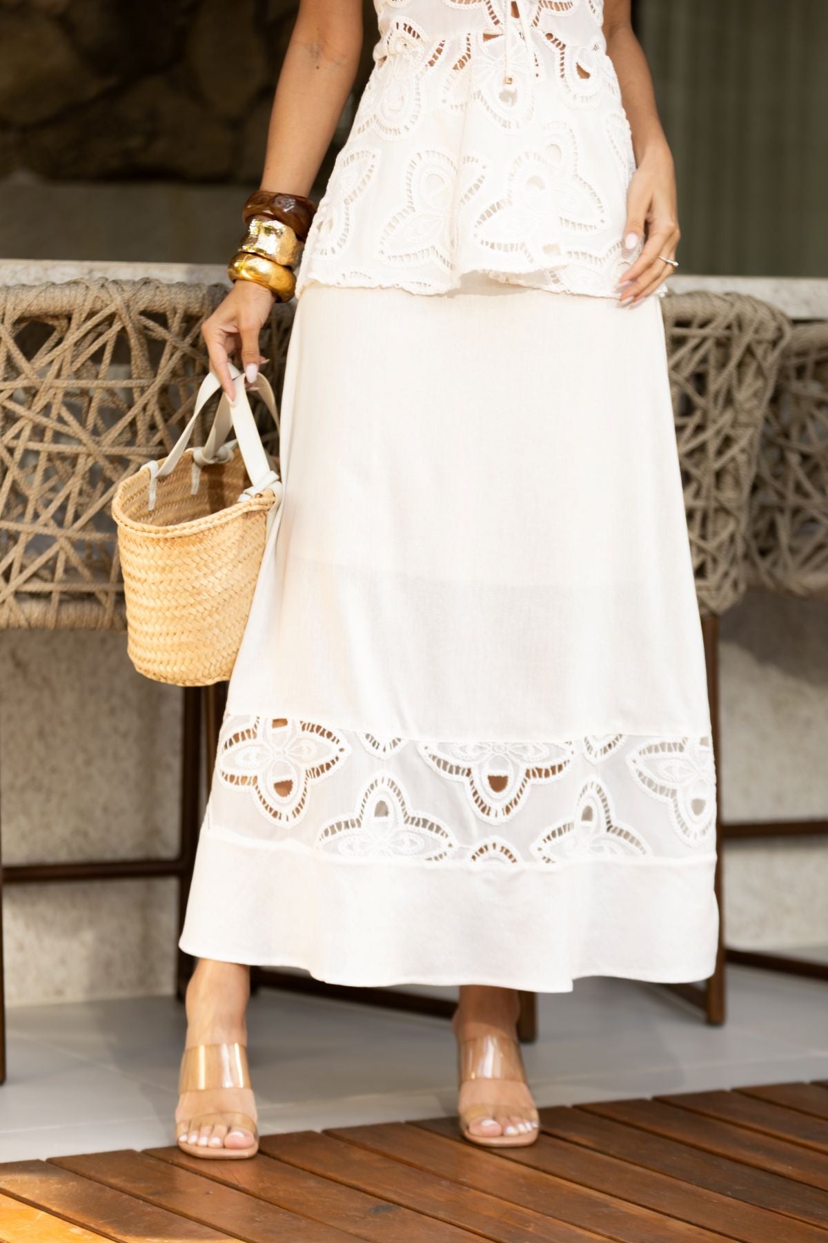 Saia Super Midi Com Renda Guipir Off White Frysaide