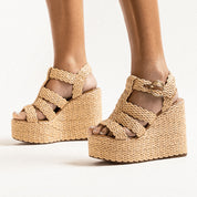 Sandália Santa Lolla Bege Espadrille Plataforma
