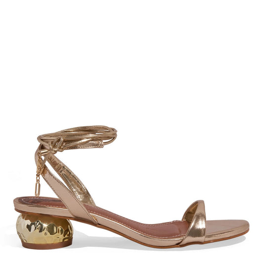 Sandália Santa Lolla Dourada Tiras Finas Amarração