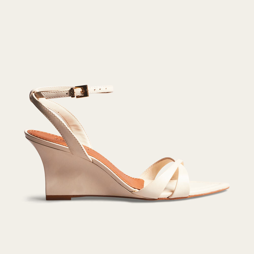 Sandália Santa Lolla Off White Anabela Tiras Cruzadas