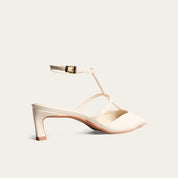 Scarpin Santa Lolla Off White Slingback Tiras Em T