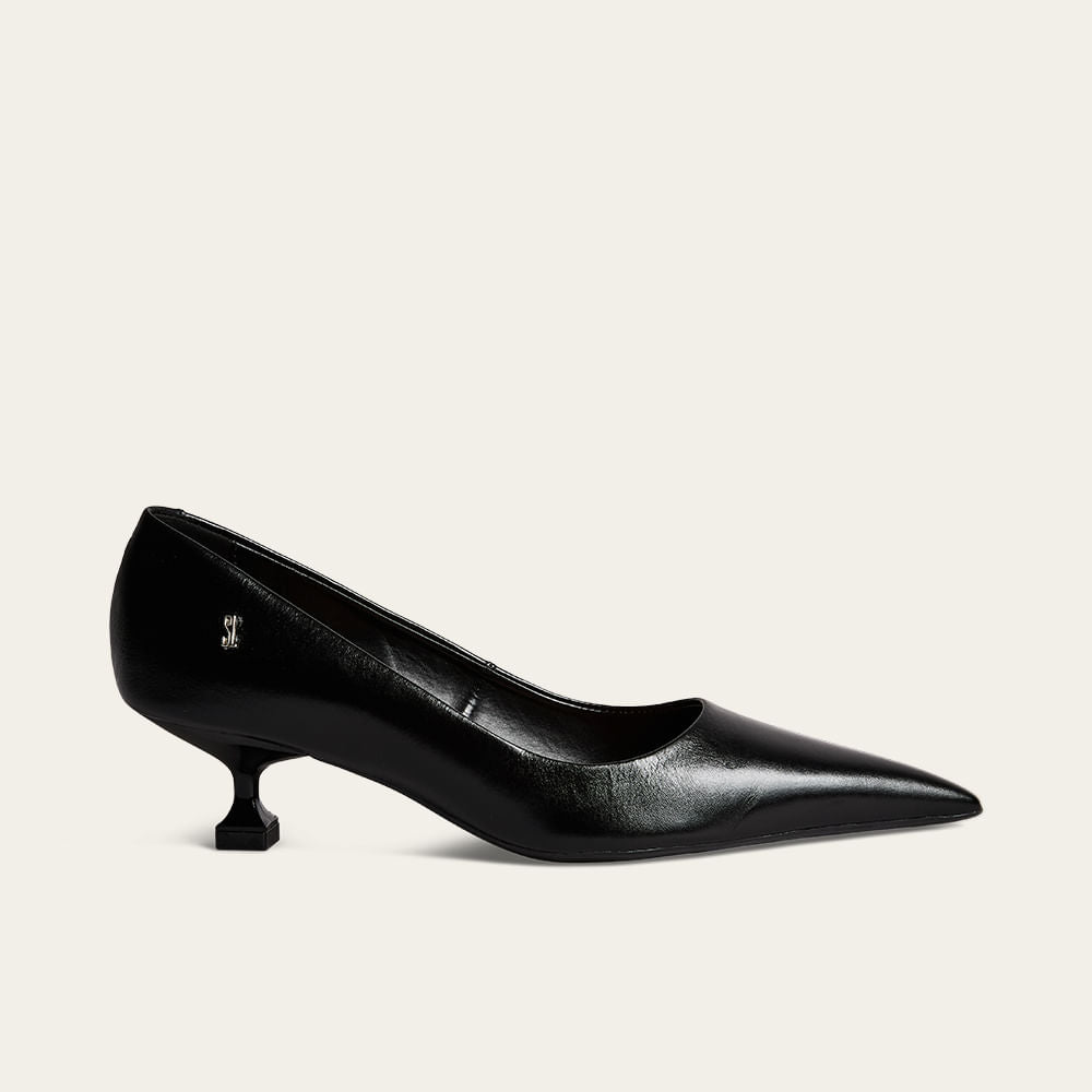 Scarpin Santa Lolla Preto Couro Bico Fino