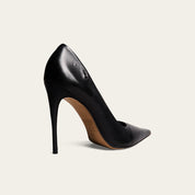 Scarpin Santa Lolla Preto Couro Salto Agulha