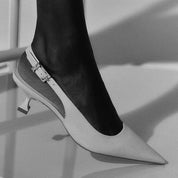 Scarpin Santa Lolla Preto Slingback Fivela Salto Baixo