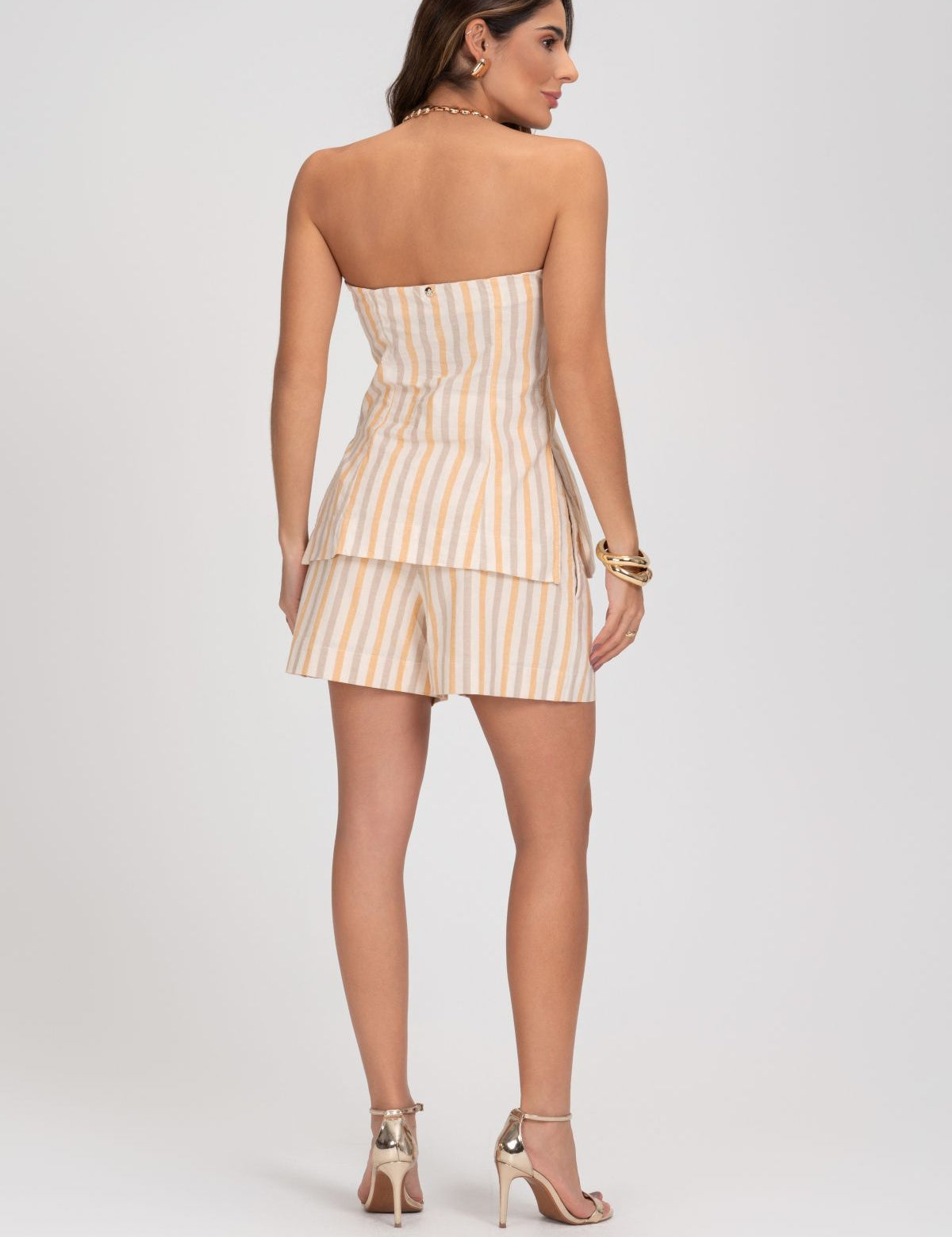 Short Com Listras E Bolso Embutido Frysaide